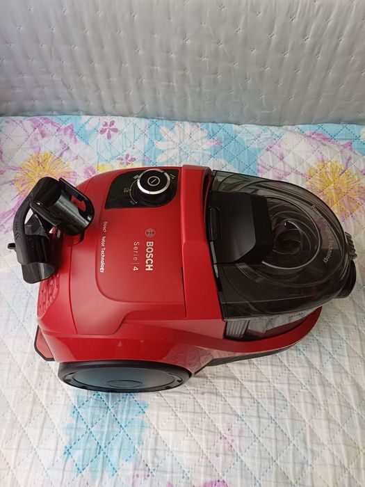 Пилосмок bosch BGC21X350