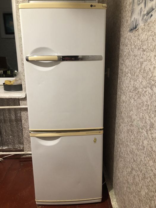 Продам холодильник LG