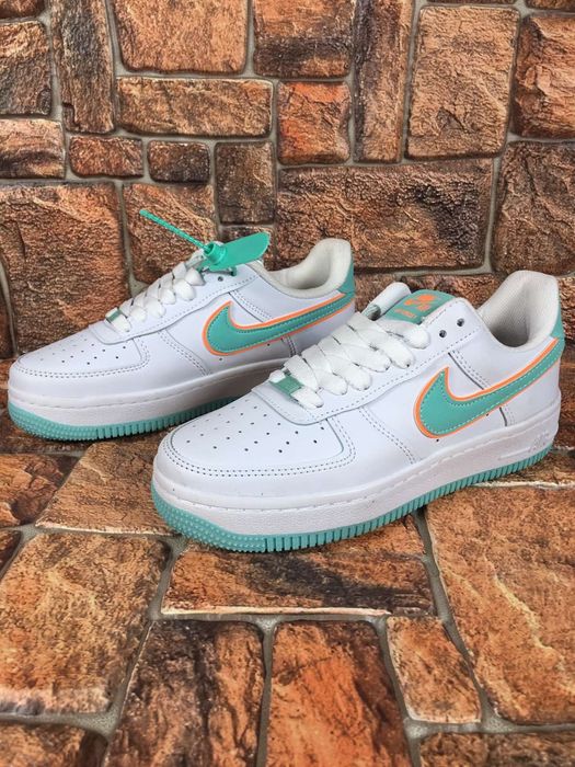 Кроссовки  NIKE р 36-40