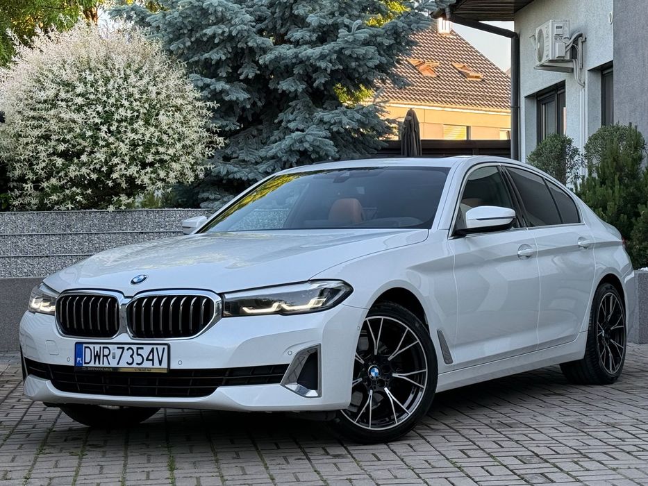 BMW Seria 5 BEZWYPADKOWY serwisowany Head Up Ambiente R19