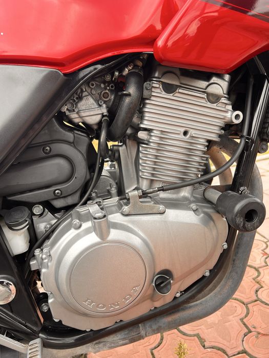 Продам мотоцикл HONDA CB500SX
