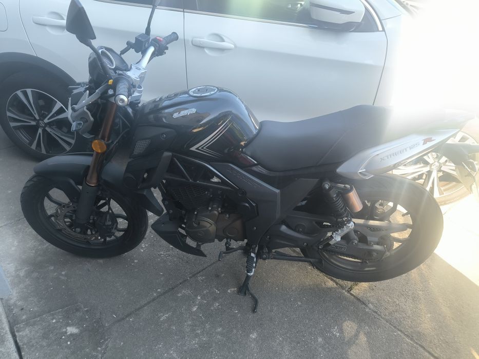 UM xstreet 125 R
