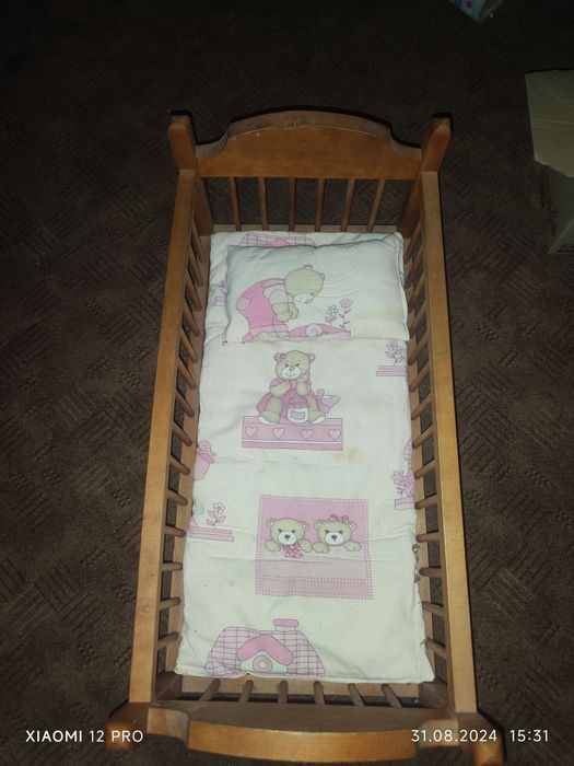 Большая кроватка для кукол