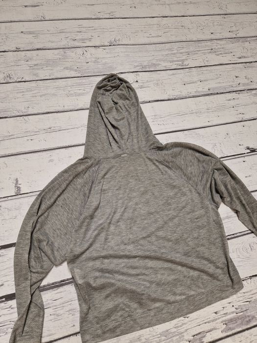 Robert Kupisz bluza kangorka logo