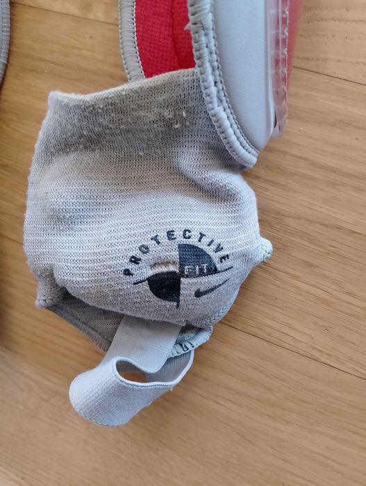 Ochraniacze Nike 90 goleni na kostki pilkarskie