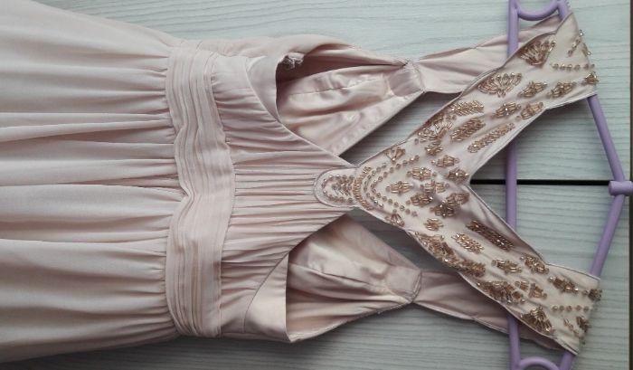 Pastelowa różowa pudrowa sukienka z cekinami wesele impreza Lipsy