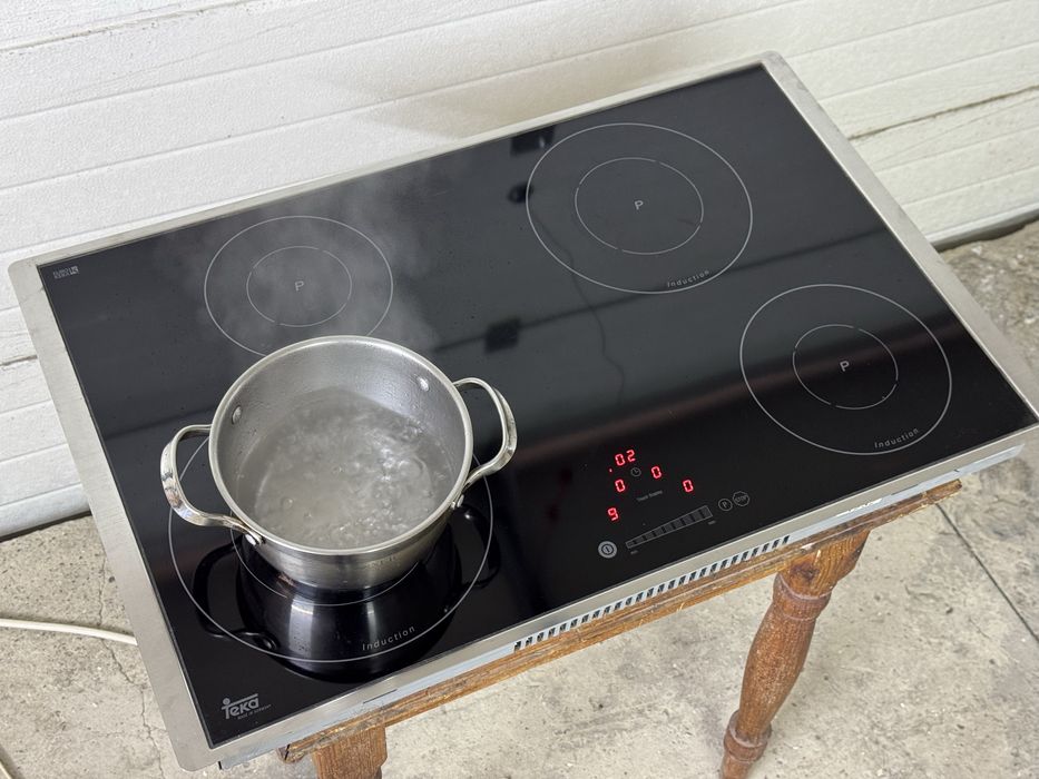 Індукційна варильна поверхня Teka 79 см, стан відмінний