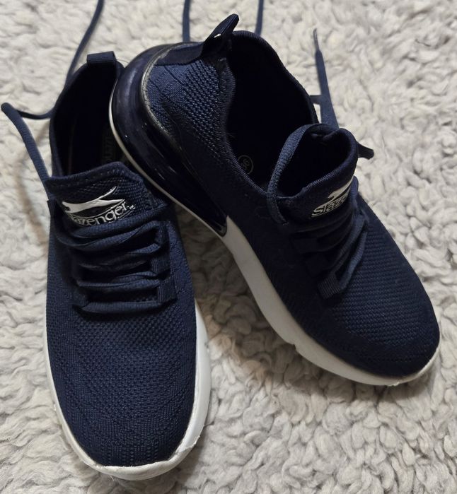 Granatowe buty sportowe roz 36