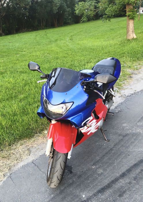 Honda  CBR 600 F4 - 2000 rok- po serwisie, gotowy do jazdy.