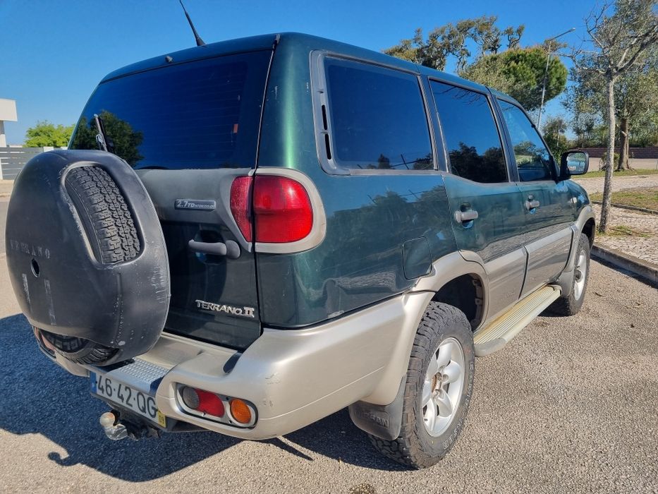 Terrano2 Longo 7 Lugares