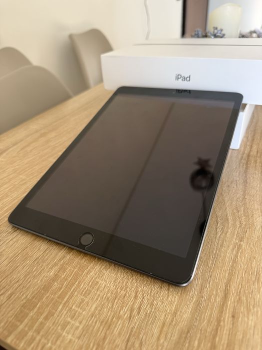 Ipad (8th Generation) WI-FI + Cellular 128 GB