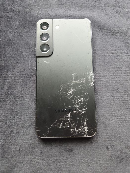 Samsung Galaxy S22 128 GB – sprawny | pęknięte plecki