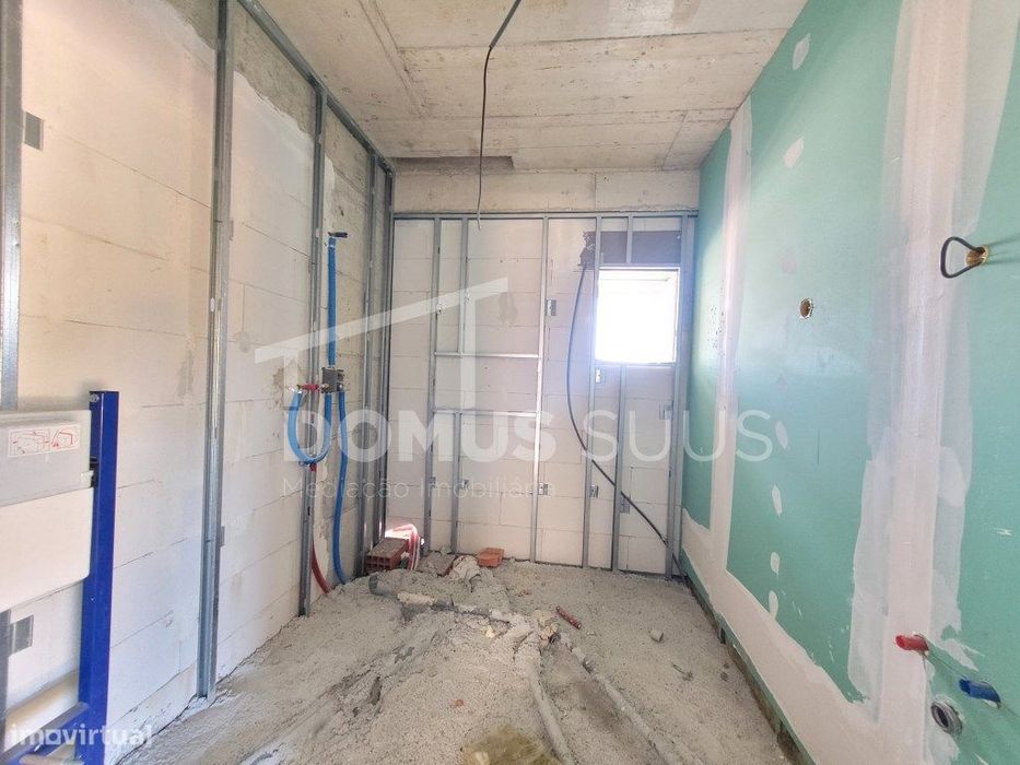Apartamento novo a finalizar construção