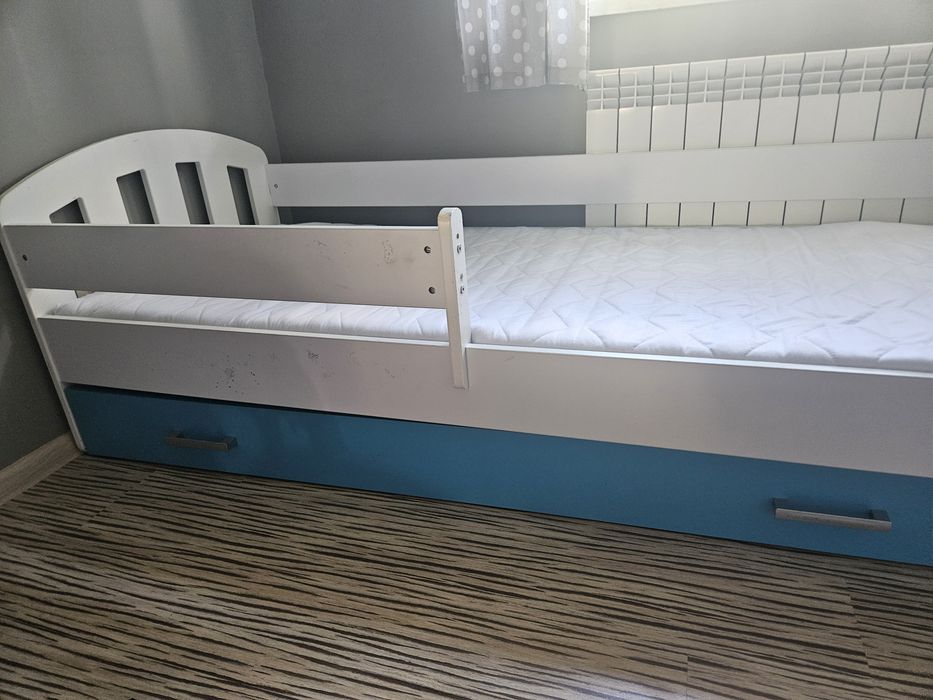 Łóżeczko dziecięce z szufladą