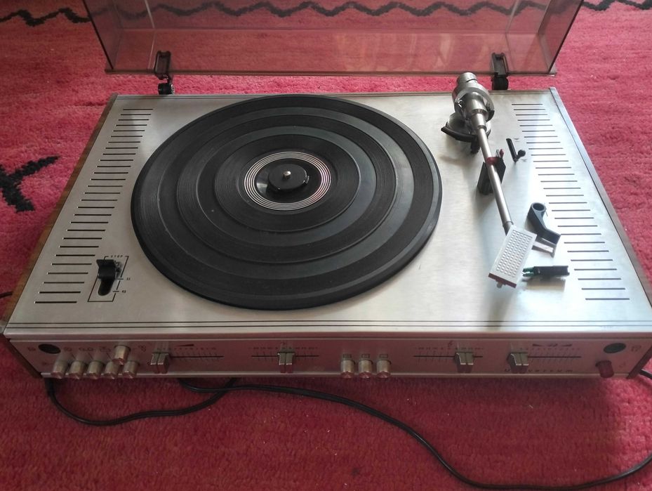 Gira-discos: Dual, Visonik, Telefunken, Universum, Onkyo, etc.