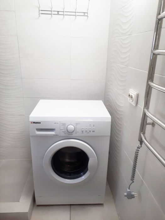 Біля термального басейну на 1-му поверсі 2-х кімнатна квартира.