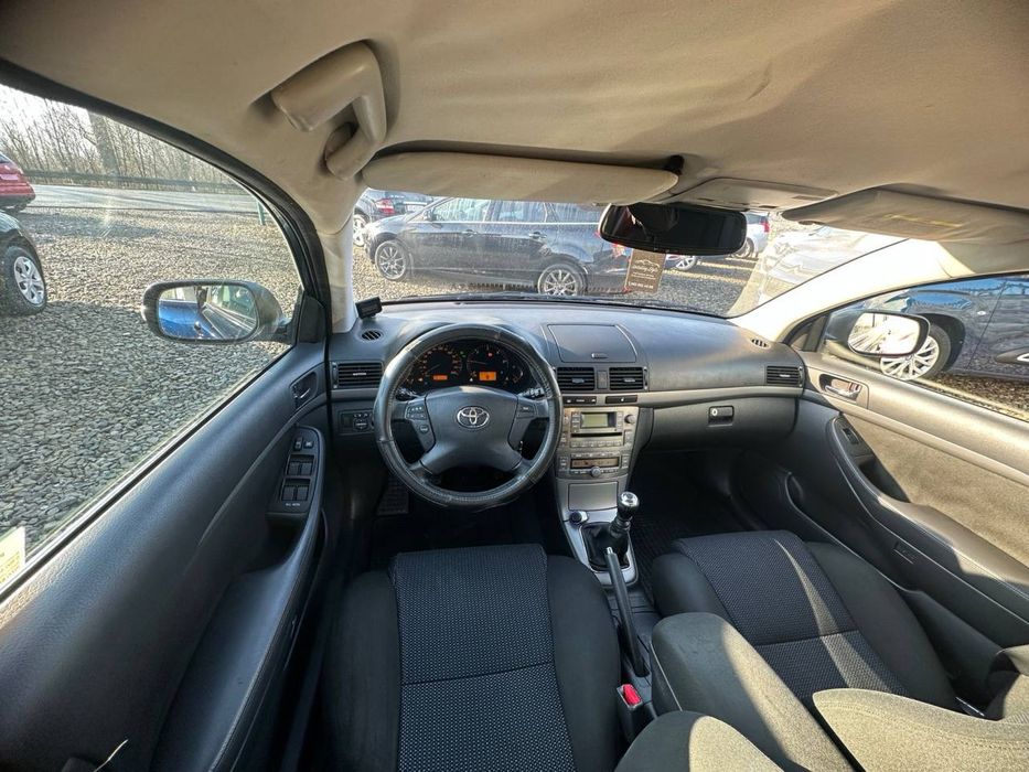 Надійна і гарна машина