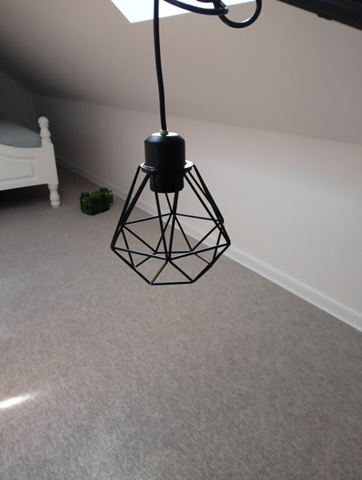 Nowy żyrandol wiszący