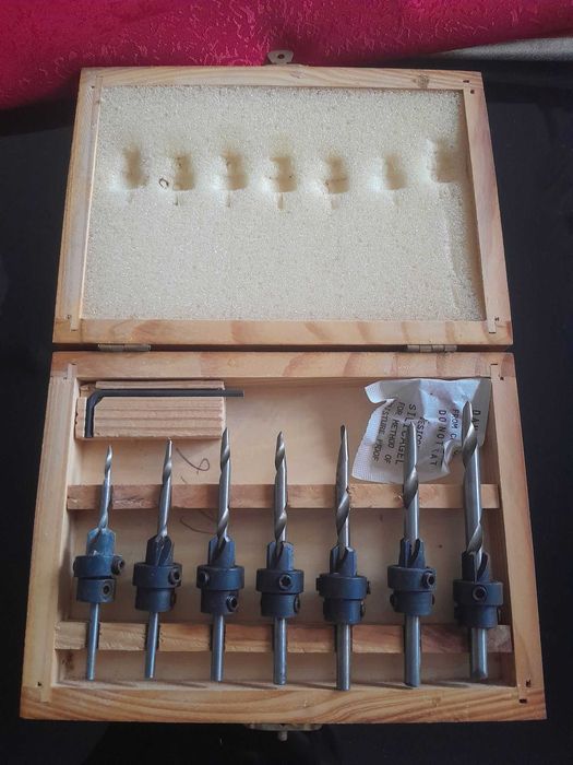 Conjunto 7 brocas com escareador para madeira - NOVAS