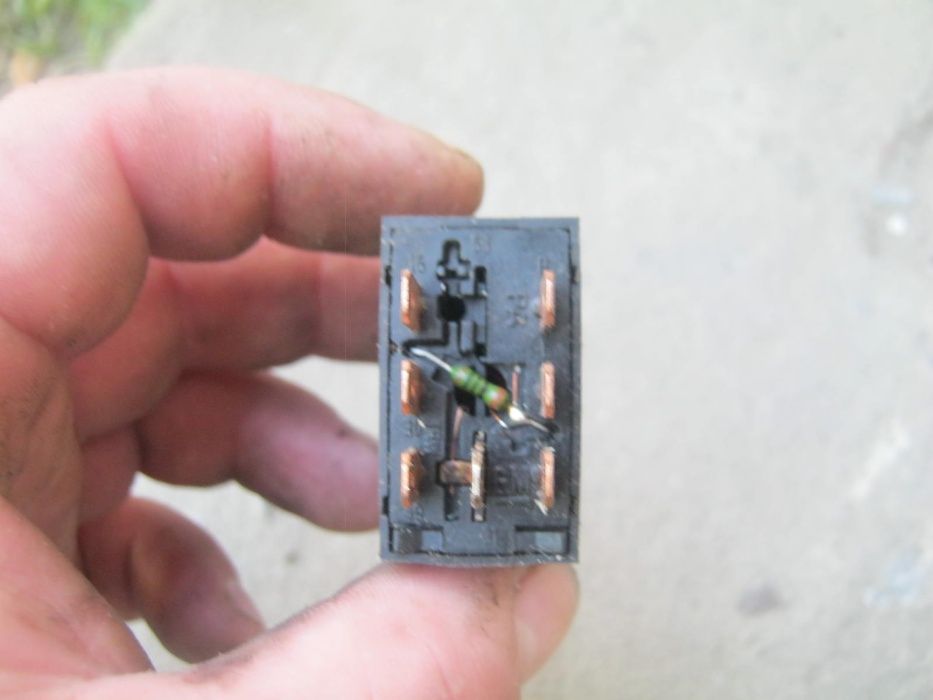 кнопки аварійки Opel Vectra A