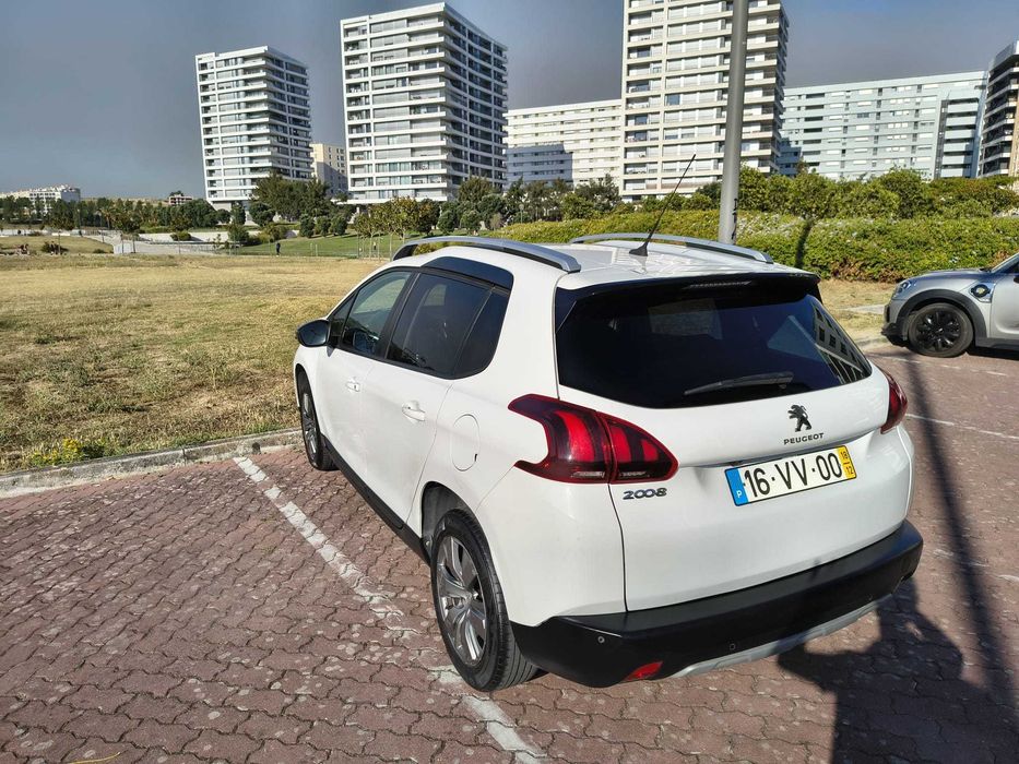 Peugeot 2008 — fotografia 3