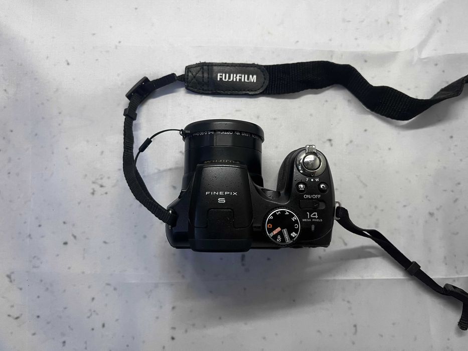 Фотоаппарат Fujifilm FinePix S2800, 18x Zoom, Canon полный комплект Sony цифровой CCD камера