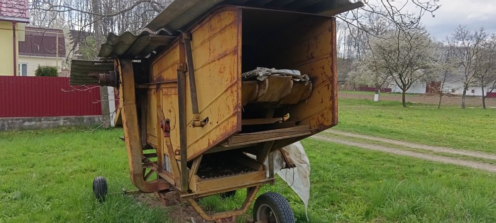 Продам польську молотарку