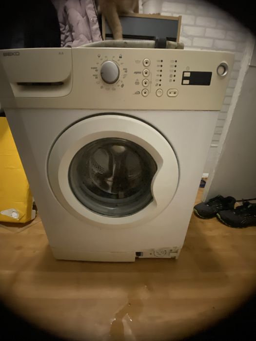 Стиральная машина Beko рабочая но старая