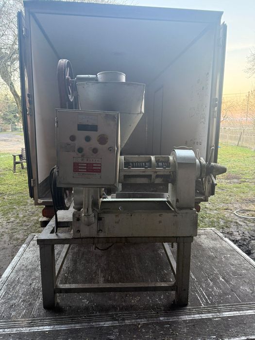 Prasa ślimakowa do tłoczenia oleju na zimno