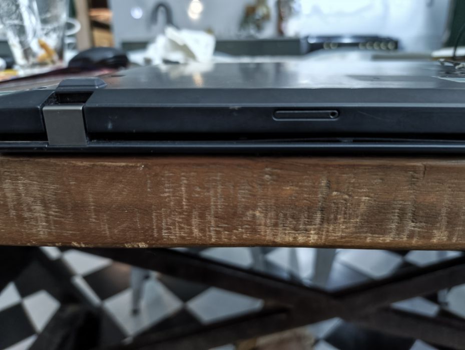 Lenovo thinkpad x390 i5 16gb RAM 256nvme