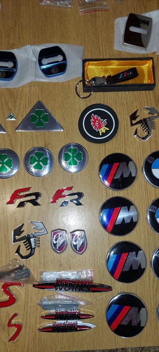 Emblemas BMW Fiat Abarth Seat Alfa Romeo Saab Ford Emblemas Frente laterais mala interiores botão iDrive M Bmw