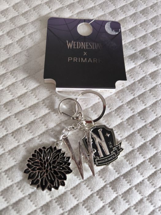 Wednesday X Primark keychain brelok Addams Jenny Ortega tag