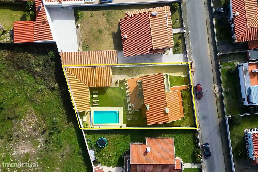 Moradia T5 para venda