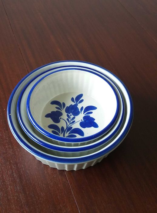 Conjunto de três taças de louça de Viana