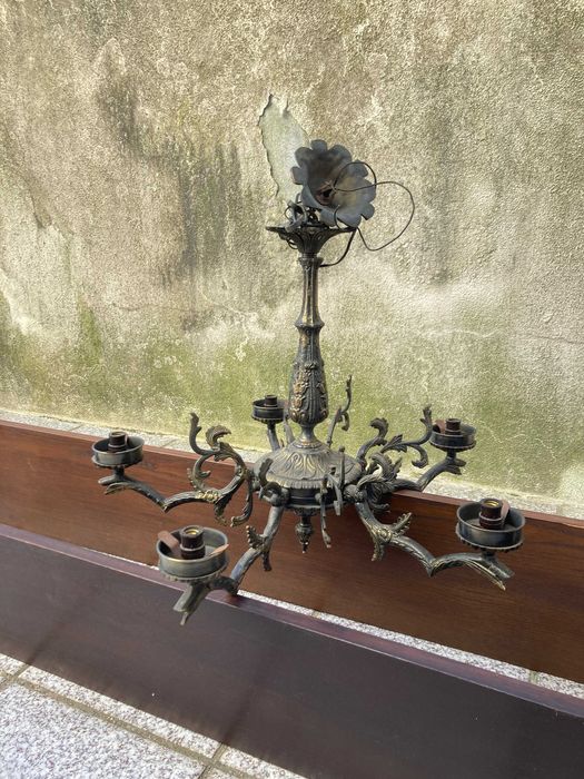 Candeeiro de tecto clássico em latão