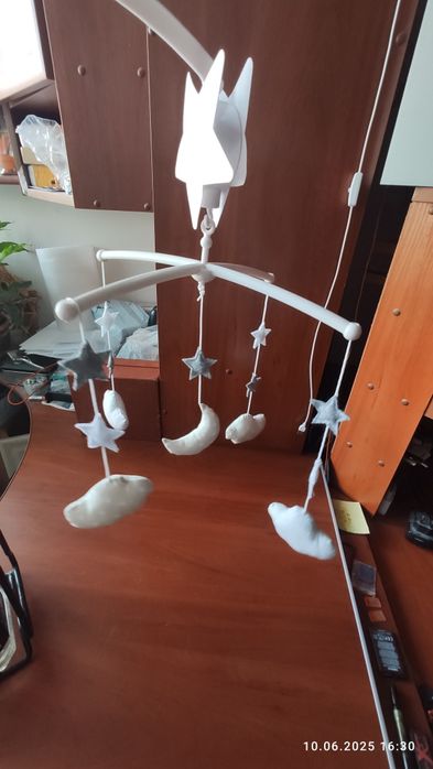 Розвиваюча підвісна іграшка для немовлят