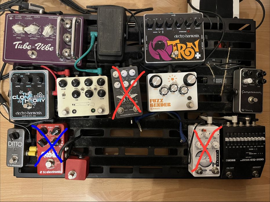 Педалборд у зборі — або гітарні педалі окремо