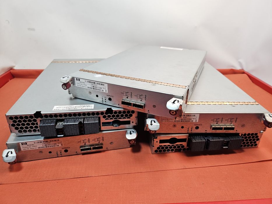 moduł kontrolera we/wy (I/O) do macierzy dyskowej HP P2000 G3.