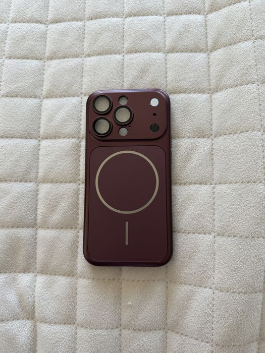 чохол 14 pro iPhone новий , колір чері , винний