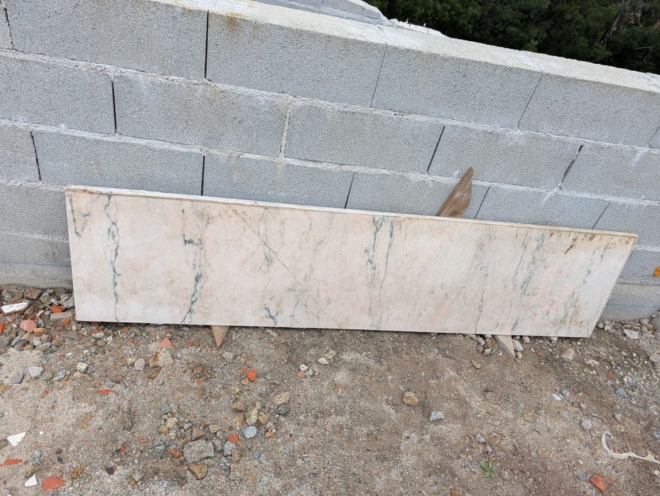 Mármore Rosa Inteiro (200x50cmx3cm) – Ideal p/ Mesa ou Bancada