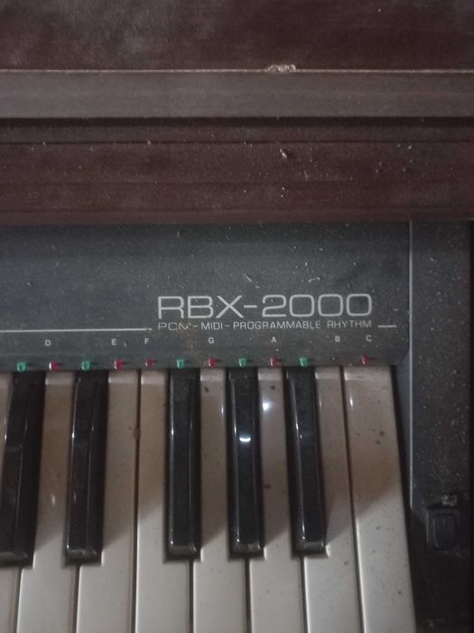 Órgão piano Viscount