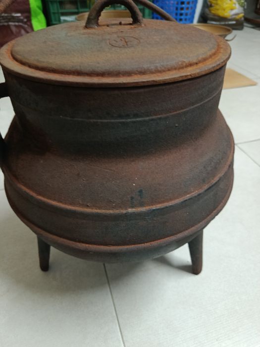 Panela de Ferro Antiga 10 Litros