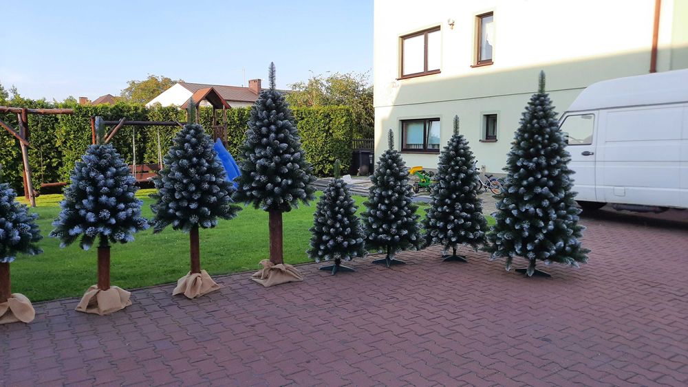 Choinka Sztuczna na Stojaku 220cm - Sosna diamentowa (Producent)