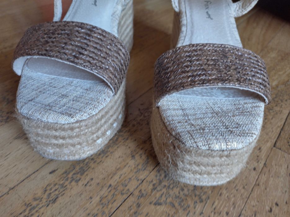 Sandálias de plataforma Charly Fox