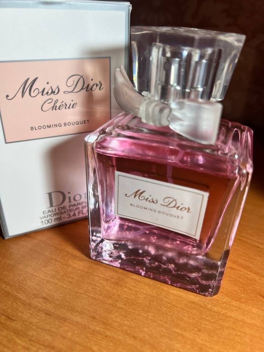Парфуми жіночі Miss Dior