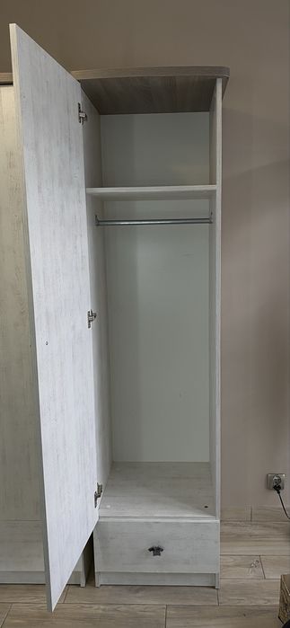 zestaw mebli dziecięcych