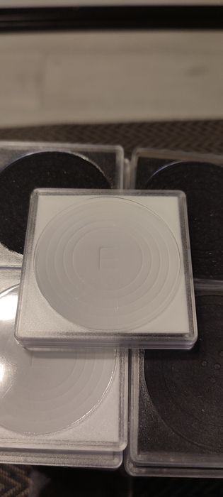 Kapsle na monety max 40 mm z regulacją średnicy