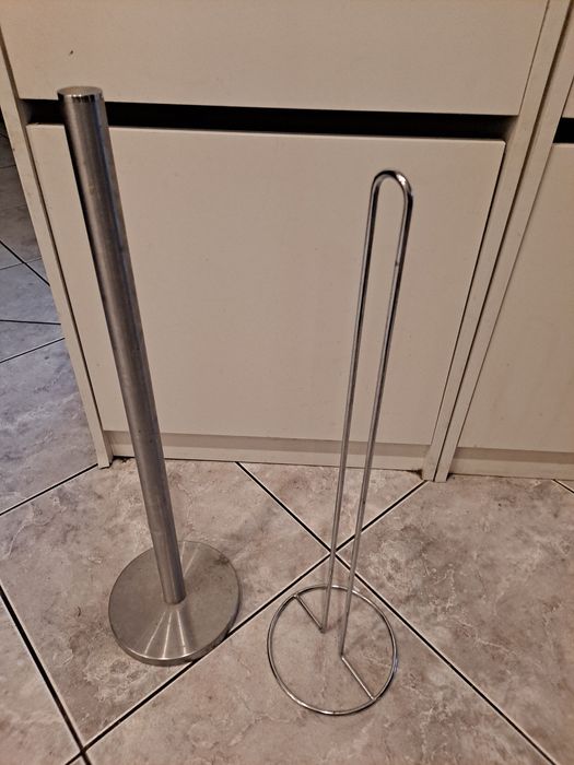 Stojaki na papier toaletowy 2 szt