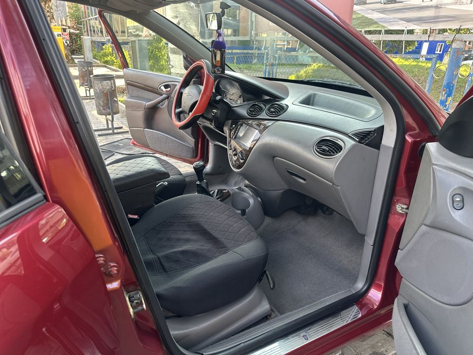 Ford Focus 1 2000,1.6 бензин