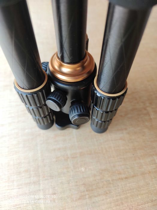 Tripé Eachshot Q-999